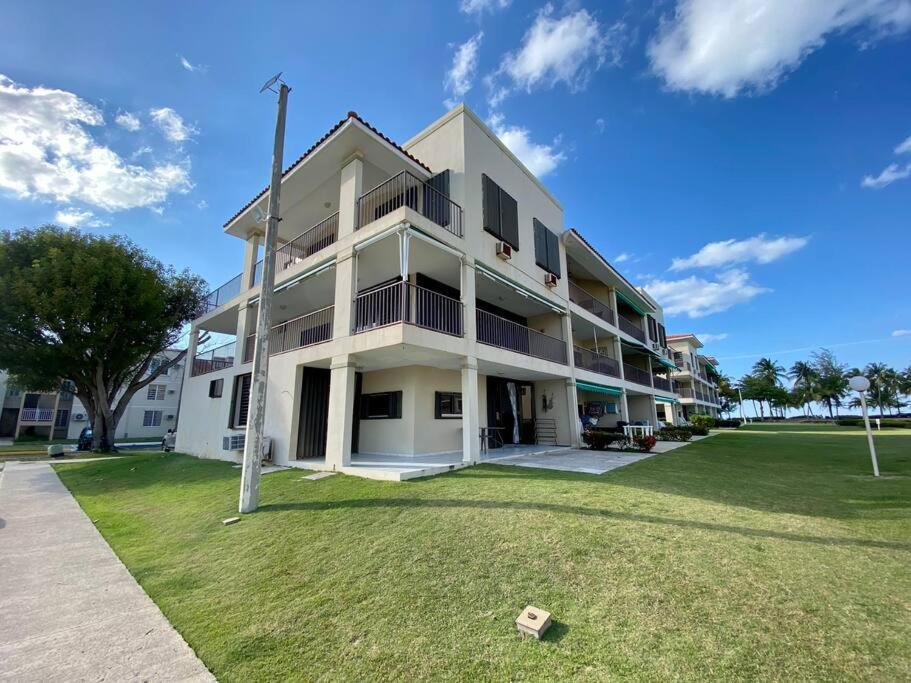 Entire Beach Apartment With View To El Yunque National Rain Forest Río Grande Eksteriør billede